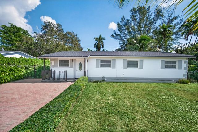 6255 SW 62nd Ct, South Miami, FL 33143