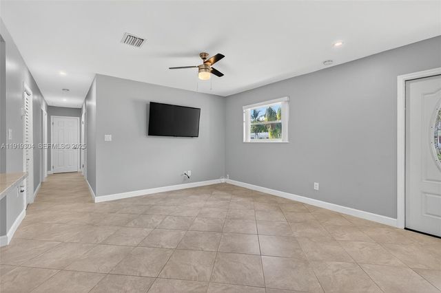 6255 SW 62nd Ct, South Miami, FL 33143