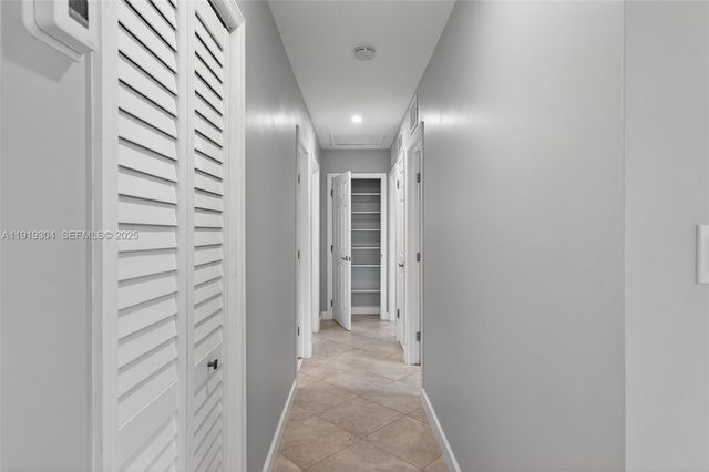 6255 SW 62nd Ct, South Miami, FL 33143