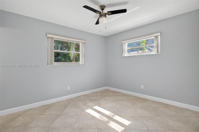 6255 SW 62nd Ct, South Miami, FL 33143