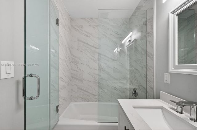 6255 SW 62nd Ct, South Miami, FL 33143