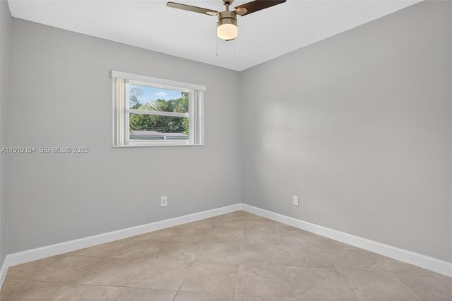 6255 SW 62nd Ct, South Miami, FL 33143