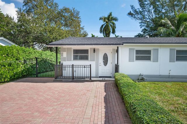 6255 SW 62nd Ct, South Miami, FL 33143