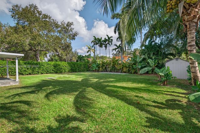 6255 SW 62nd Ct, South Miami, FL 33143