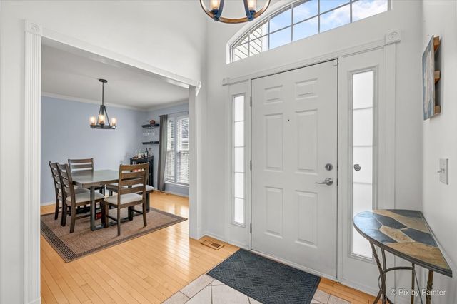 712 Brighton Circle, Port Barrington, IL 60010