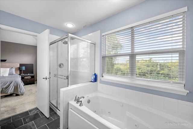 712 Brighton Circle, Port Barrington, IL 60010