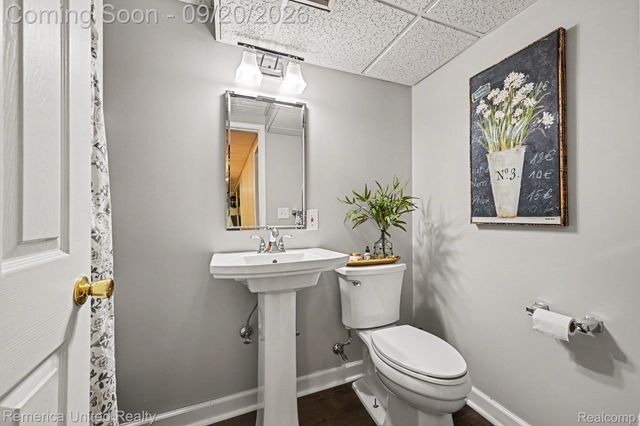 21995 Sunflower Road, Novi, MI 48375