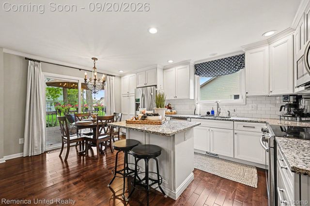 21995 Sunflower Road, Novi, MI 48375