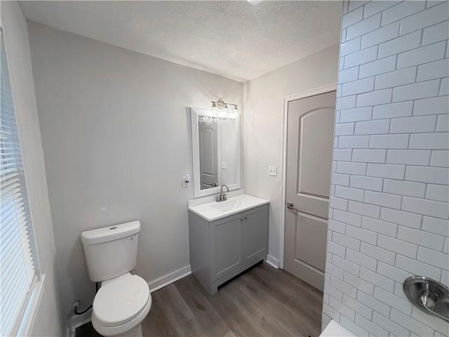 5229 E 8th Street, Kansas City, MO 64124