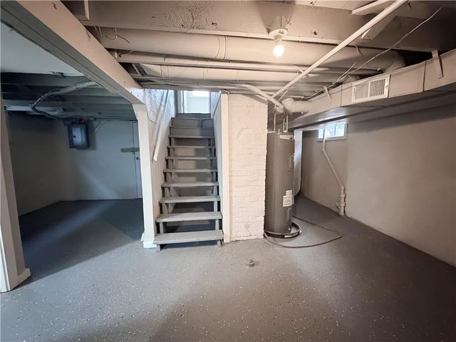 5229 E 8th Street, Kansas City, MO 64124