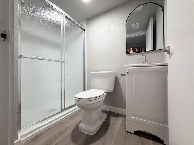 5229 E 8th Street, Kansas City, MO 64124