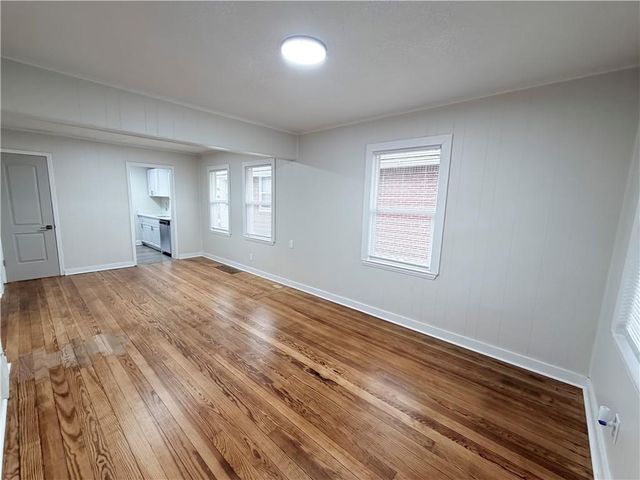 5229 E 8th Street, Kansas City, MO 64124