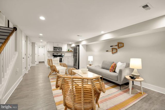 1236 OWEN PL NE, Washington, DC 20002