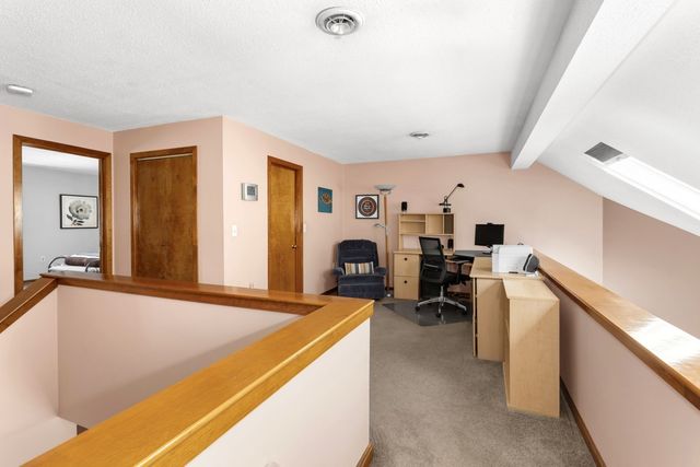 22 Hawthorne Vlg D, Franklin, MA 02038