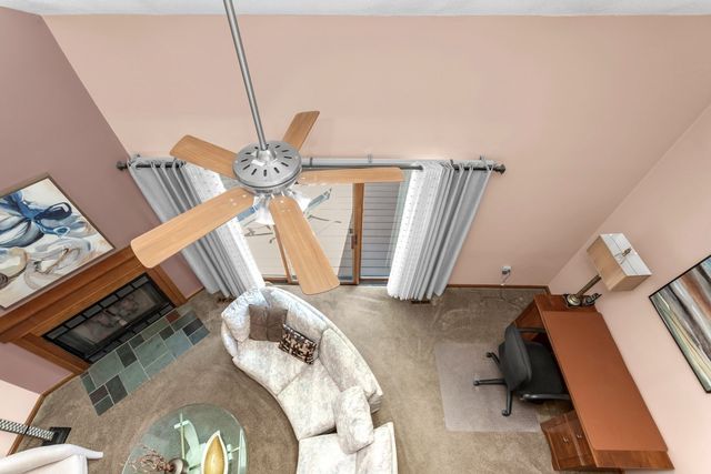 22 Hawthorne Vlg D, Franklin, MA 02038
