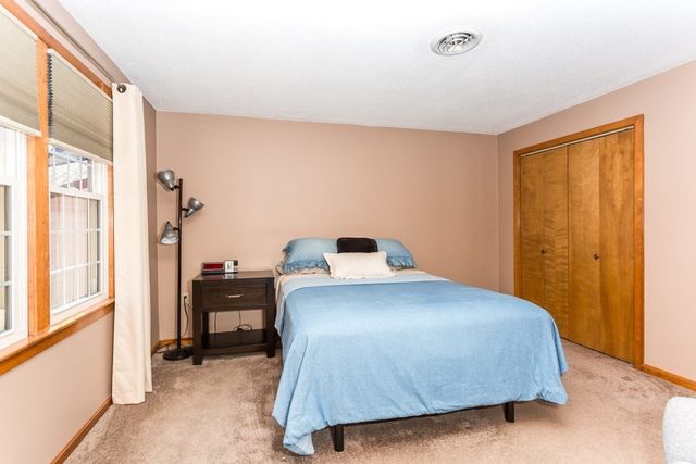 22 Hawthorne Vlg D, Franklin, MA 02038