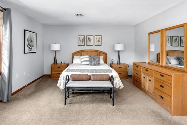 22 Hawthorne Vlg D, Franklin, MA 02038