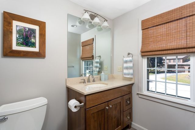 22 Hawthorne Vlg D, Franklin, MA 02038