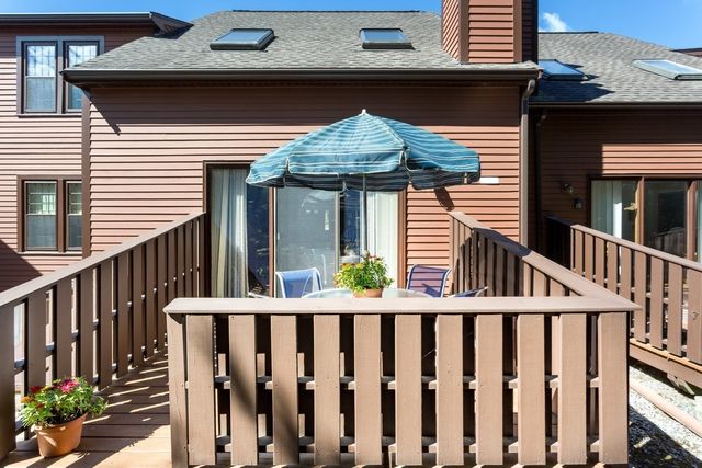22 Hawthorne Vlg D, Franklin, MA 02038