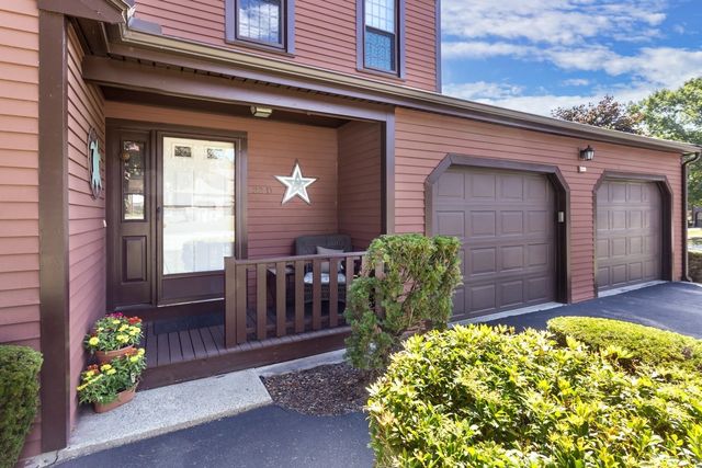 22 Hawthorne Vlg D, Franklin, MA 02038