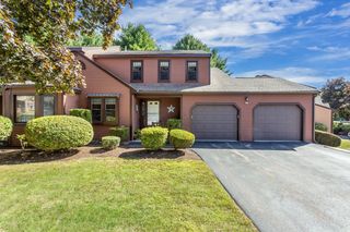22 Hawthorne Vlg D, Franklin, MA 02038