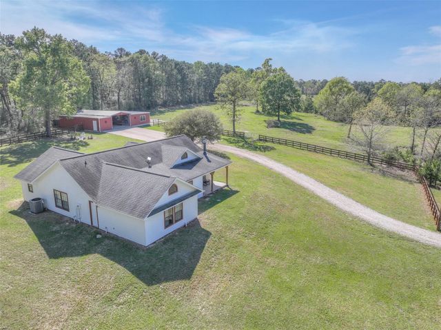 299 N Ghost Branch Road, Trinity, TX 75862