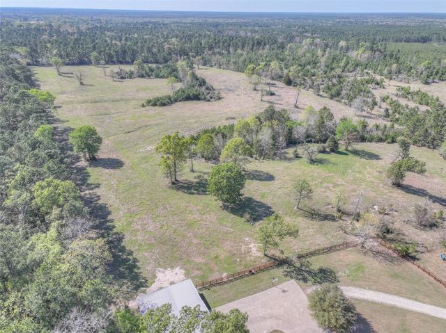 299 N Ghost Branch Road, Trinity, TX 75862