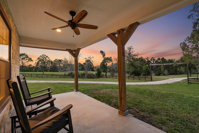 299 N Ghost Branch Road, Trinity, TX 75862