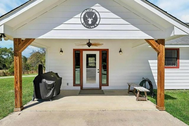299 N Ghost Branch Road, Trinity, TX 75862