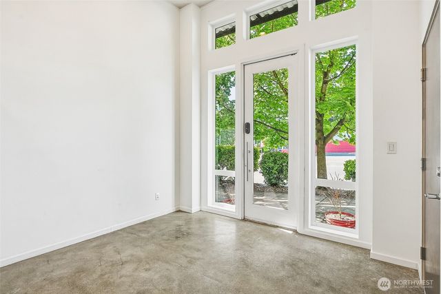 6704 15th Avenue NW, Seattle, WA 98117