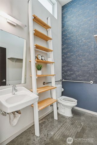 6704 15th Avenue NW, Seattle, WA 98117