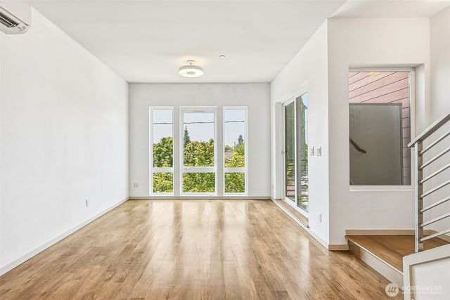 6704 15th Avenue NW, Seattle, WA 98117