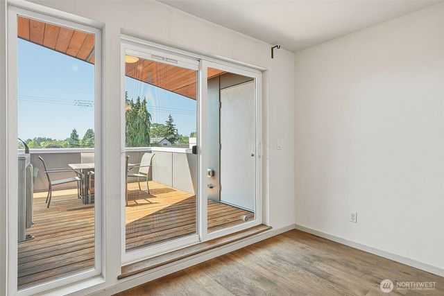 6704 15th Avenue NW, Seattle, WA 98117