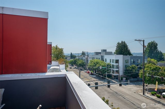 6704 15th Avenue NW, Seattle, WA 98117