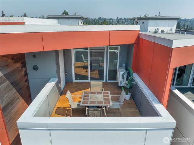 6704 15th Avenue NW, Seattle, WA 98117