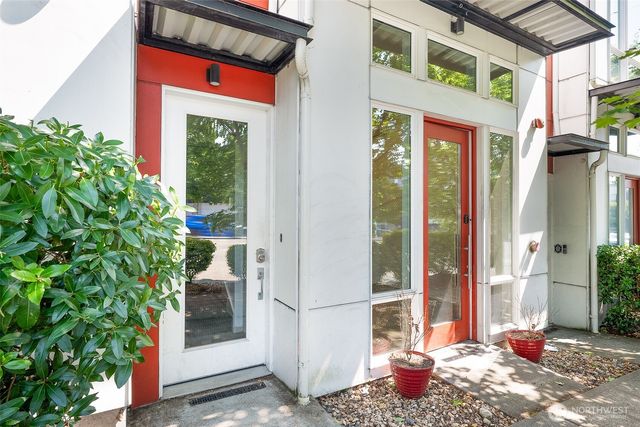 6704 15th Avenue NW, Seattle, WA 98117