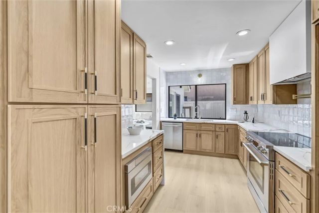 2 Hudson, Irvine, CA 92620