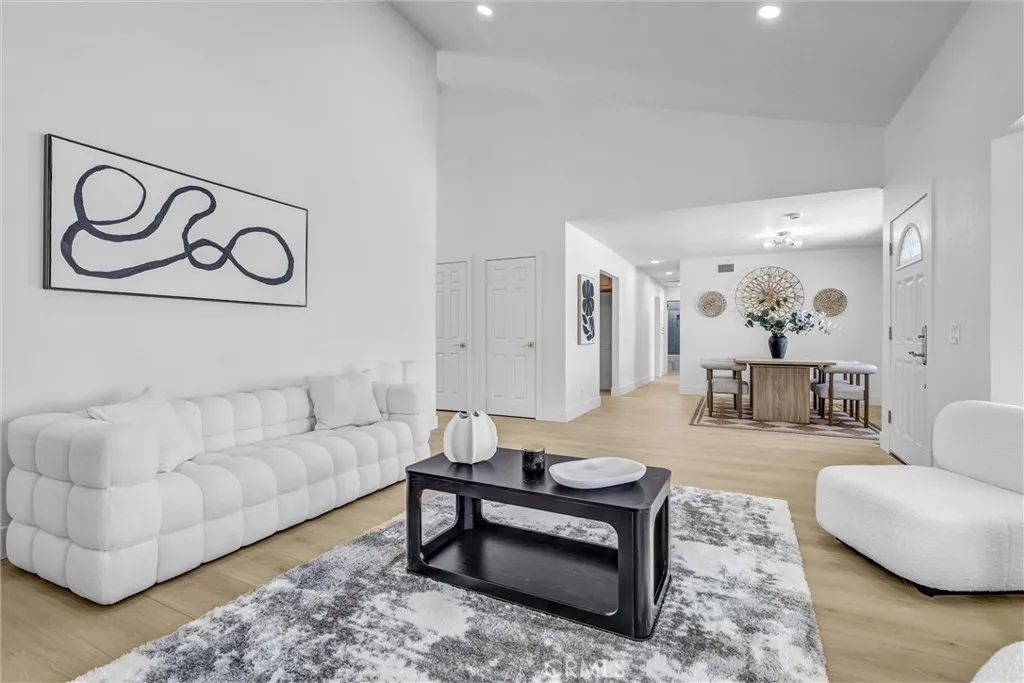 2 Hudson, Irvine, CA 92620