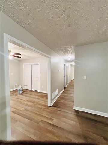 260 New Hope Drive, Mcdonough, GA 30252