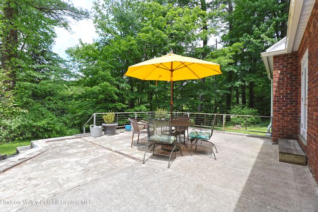 18 Elting Lane, Woodstock, NY 12409