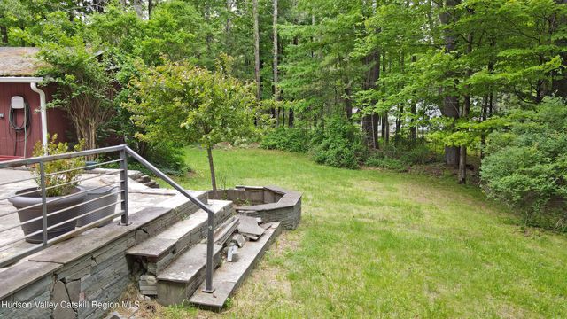 18 Elting Lane, Woodstock, NY 12409