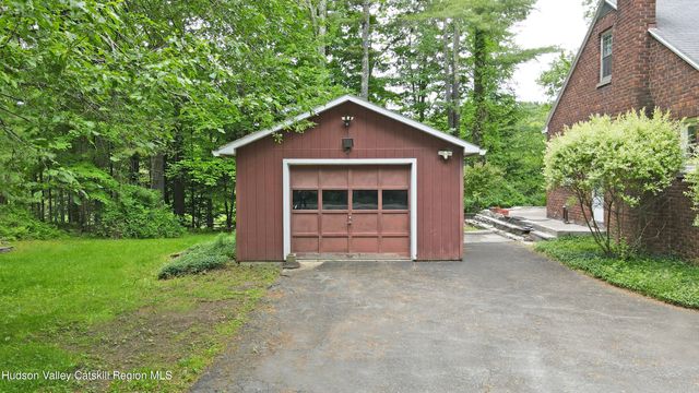 18 Elting Lane, Woodstock, NY 12409