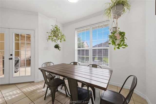 3714 Bridle Trails Court, College Station, TX 77845