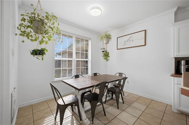 3714 Bridle Trails Court, College Station, TX 77845