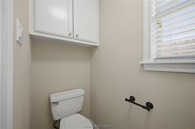 3714 Bridle Trails Court, College Station, TX 77845