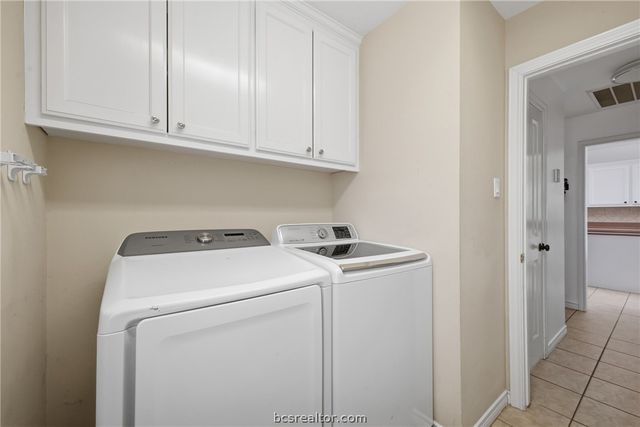 3714 Bridle Trails Court, College Station, TX 77845