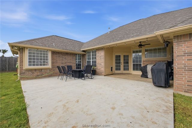 3714 Bridle Trails Court, College Station, TX 77845