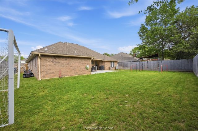 3714 Bridle Trails Court, College Station, TX 77845