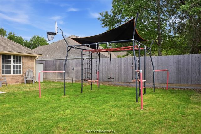 3714 Bridle Trails Court, College Station, TX 77845