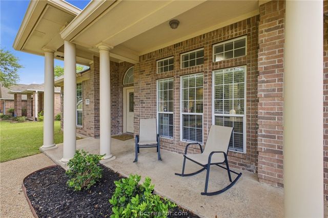 3714 Bridle Trails Court, College Station, TX 77845
